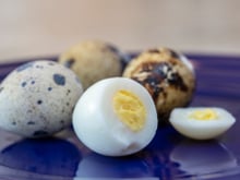 Como descascar ovo de codorna facilmente: veja dicas
