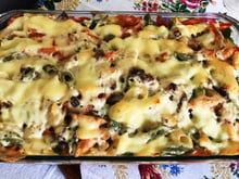 Macarrão dois molhos com bacon e provolone