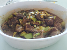 Carne rápida de panela com abobrinha e páprica