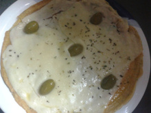 Pizza rápida de omelete e mussarela