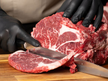 Quase ninguém pede por essa carne no açougue, mas ela é suculenta, perfeita para assar e bem barata