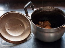 Como limpar panela de alumínio sem esforço com ingredientes que você já tem em casa!