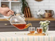 Os benefícios do chá de camomila vão muito além de acalmar e desestressar