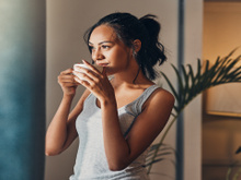 Esqueça o que você ouviu: a ciência revela um novo lado positivo do café matinal