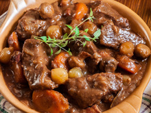 Picadinho de carne ao molho de vinho: uma receita para elevar o nível do almoço ou jantar