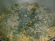 Arroz saboroso com brócolis e milho