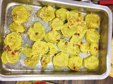 Batata assada com creme de cebola