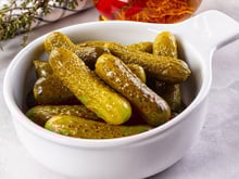 Picles e intestinos: médicos alertam sobre os efeitos do consumo regular no organismo