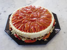 Cheesecake deliciosa com compota de goiaba