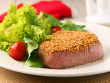 Atum com crosta de semente de linhaça