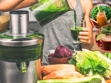 Suco detox para emagrecer saudável: veja como combinar ingredientes para uma bebida VITAMINADA, com poucas calorias e muito saborosa!