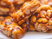 Pé de moleque delicioso e macio para festa junina