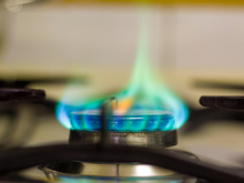Nem azul, nem amarela: qual o significado da chama verde no seu fogão?