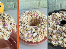 As crianças vão surtar com essa receita: bolo de pipoca sem assar é a guloseima perfeita pro fim de semana