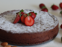 Torta Caprese de chocolate e amêndoas: o erro que criou a sobremesa mais amada da Itália; veja como fazer em casa
