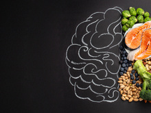 Cuide dos seus neurônios: saiba quais alimentos melhoram o funcionamento do cérebro