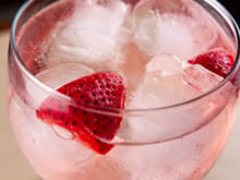 Gin tônica com morango
