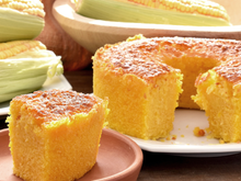 Bolo de milho cremoso de latinha com uma textura que você nunca viu: é só bater no liquidificador e botar pra assar