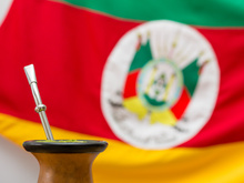 Desfile Farroupilha em Porto Alegre é cancelado e dá lugar a cavalgadas solidárias para ajudar vítimas das chuvas