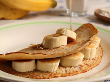 Nem pão, nem bolo: essa crepioca de banana e aveia é perfeita para um café da manhã gostoso e nutritivo