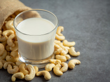 Leite de castanha de caju pode ser um grande aliado do seu coração: aprenda a fazer a bebida e conheça os benefícios