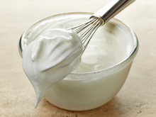 O ingrediente mágico para bater claras de ovos de forma rápida e fácil