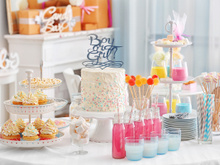 Chá de revelação simples e barato: o que servir para os convidados