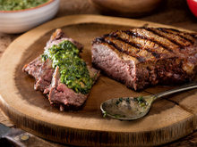 Aqui está o molho perfeito para realçar suas carnes grelhadas