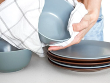 Truque que aprendi com a minha sogra deixa o pano de prato limpinho: ela é a melhor dona de casa do universo!