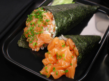 Como fazer temaki: ingredientes, dicas e modo de preparo do cone de sushi que é um sucesso da comida japonesa