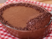 Sem gelatina, nem chantilly no Domingo de Páscoa: mousse de chocolate bem leve e aerada é a melhor sobremesa para qualquer almoço