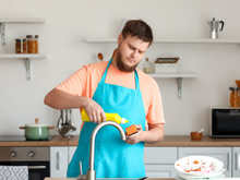 A maioria das pessoas não lava, mas deveria lavar diariamente: "Pode ser uma bomba de bactérias"