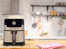 Airfryer Oster 4,5L com mais de 60% OFF é um dos maiores achados da Black Friday
