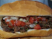 Lanche de costela gaúcha desfiada