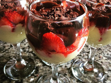 Morango ao Creme com Ganache de Chocolate