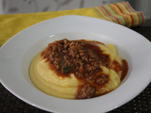 Polenta com carne moída: confira a receita superfácil de fazer