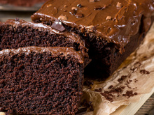 Como deixar o bolo chocolatudo com um truque de chef: todo mundo vai amar essa receita