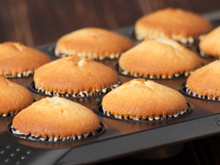 A melhor assadeira para uma receita dourada e crocante: aço carbono X alumínio