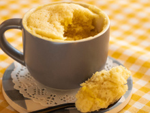 Sem farinha e sem açúcar: como fazer um bolo de limão na caneca em apenas 2 minutos no micro-ondas