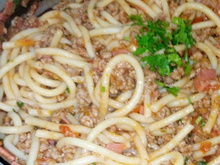 Macarrão com carne moída