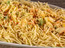 Essa receita de salpicão de Natal da minha mãe é imbatível: fácil de fazer e todo mundo ama