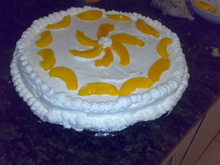 Bolo alegre de aniversário