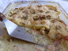 Assado de frango ao molho de requeijão com batatas