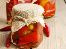 Conserva de pimenta dedo-de-moça: confira as dicas e a receita
