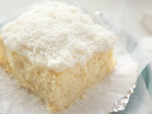 Bolo de coco gelado