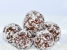 Sobremesa de banana com apenas 3 ingredientes: sem forno, sem fogo e muito fácil de fazer