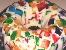 Da minha infância para a dos meus filhos: gelatina colorida que a minha mãe sempre fazia nas festas para mim