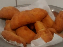 Pastel de massa cozida (risóles)