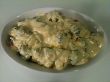 Penne ao molho branco e brócolis