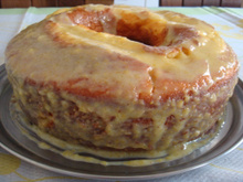 Bolo com glacê de laranja